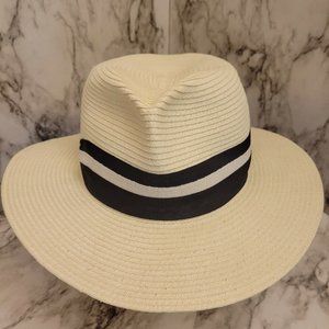 Calvin Klein Women's Ivory Straw 2" B/W Ribbon Trim Silver Logo Buckle Sun Hat